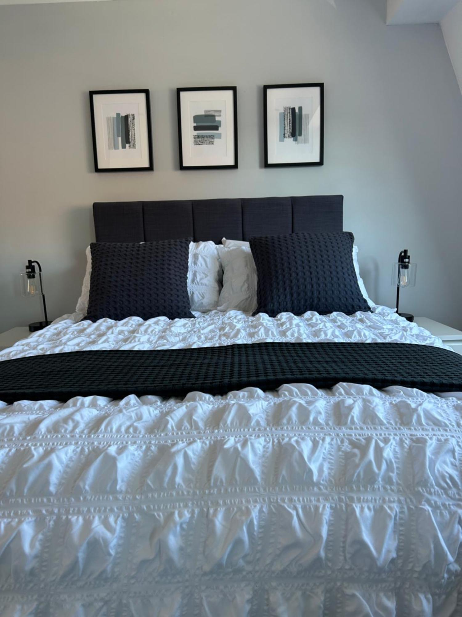 3 Bedroom - 2 Bathroom Townhouse In Corstorphine Near Murrayfield Stadium - Direct Bus To Edinburgh City Centre In 20 Minutes - Two Private Parking Spaces - Private Sunny Garden - Recently Refurbished Kültér fotó